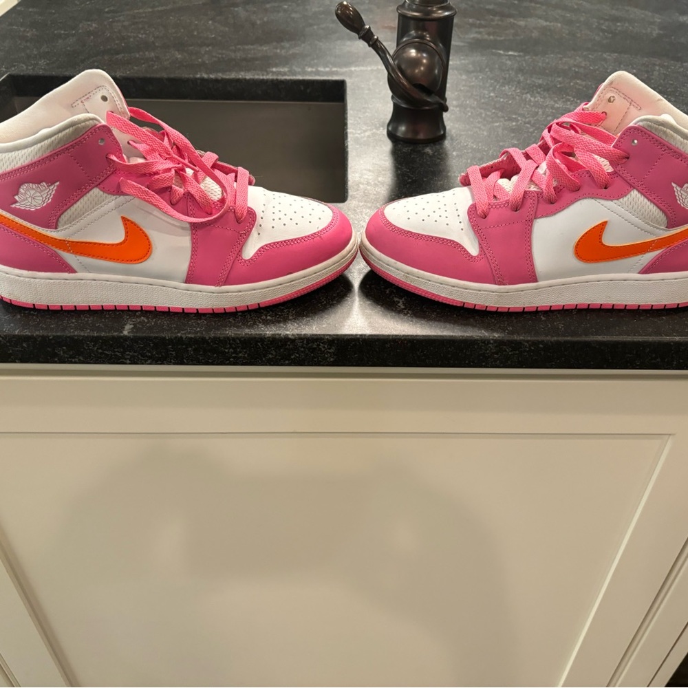 Air Jordan MID Pink and Orange Sneakers Vibrant Mid-Top Design